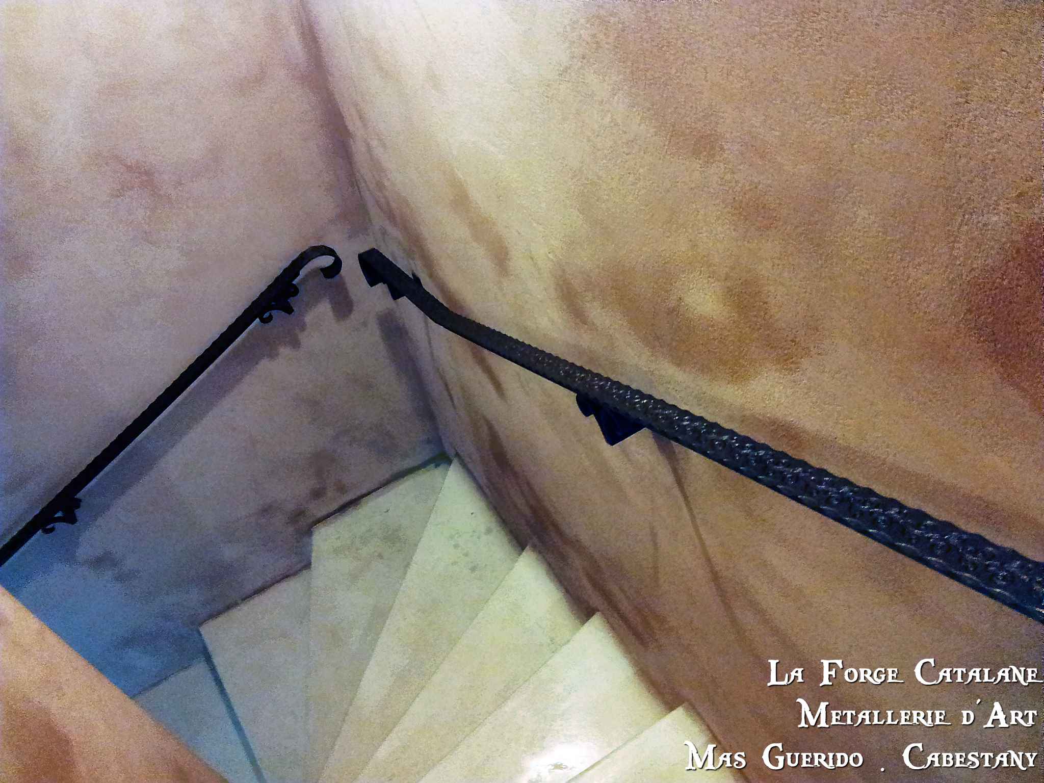 main courante ciselee crosses forge a chaud forge catalane 3.jpg